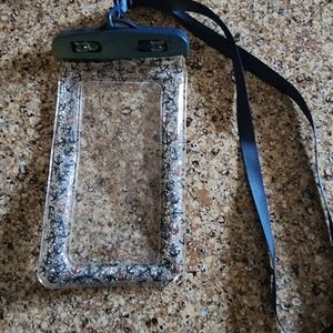 Waterproof Phone Pouch with Lanyard - Black